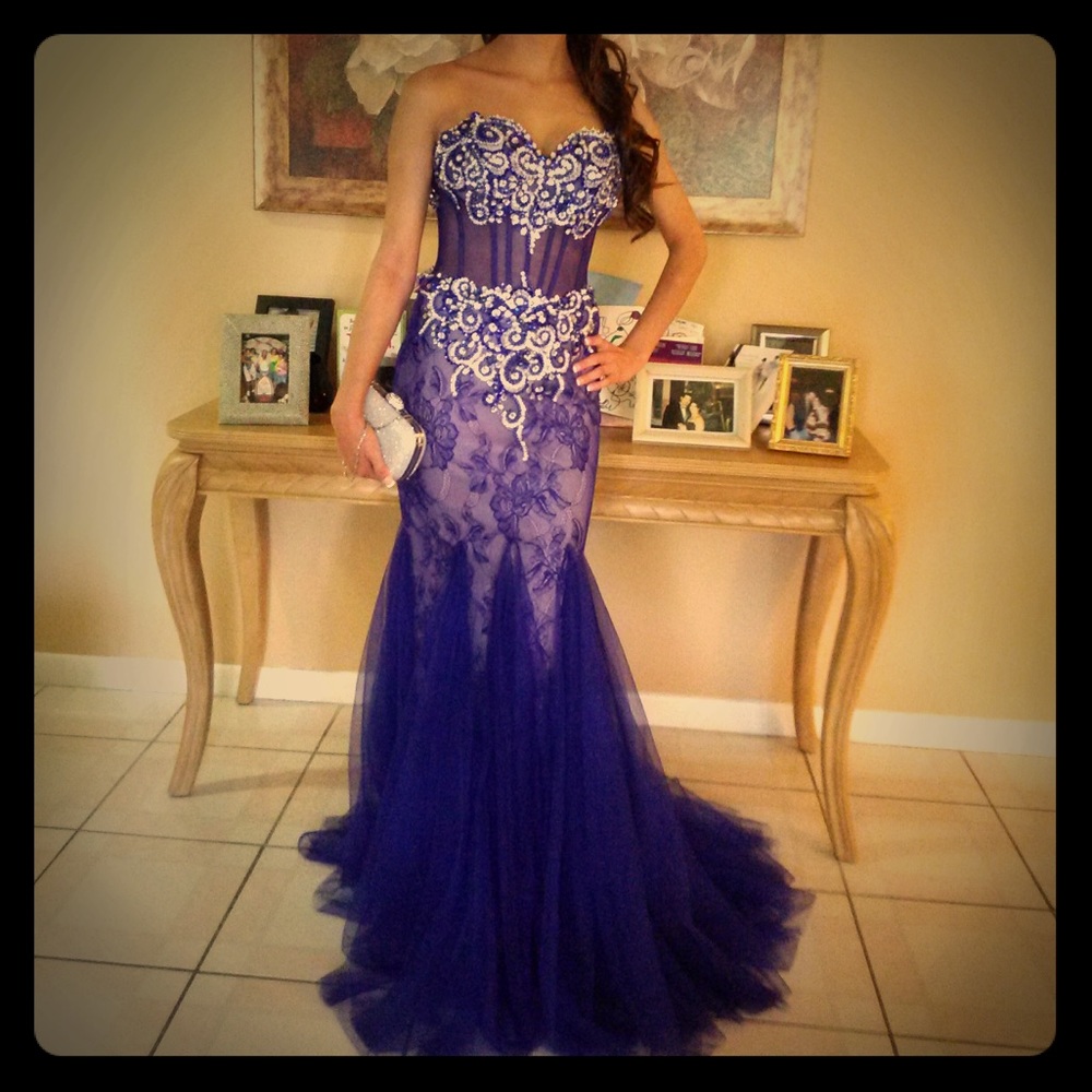 Prom/evening gown